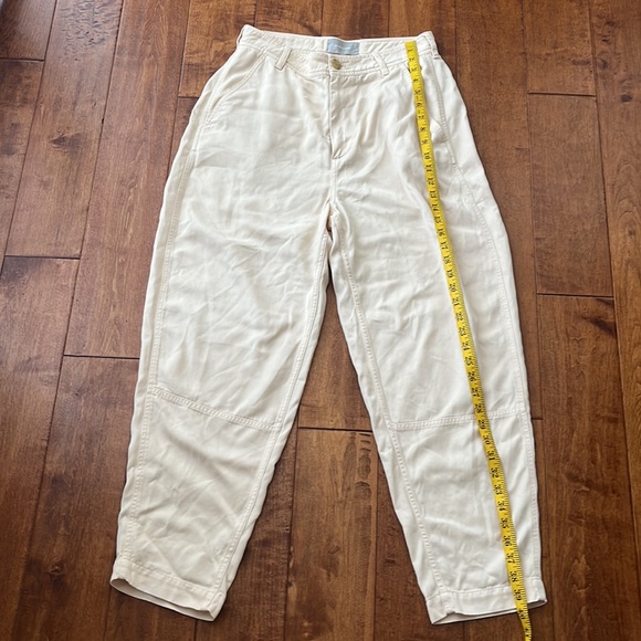 NWOT Everlane The TENCEL Relaxed Chino Size 6 - Picture 9 of 16